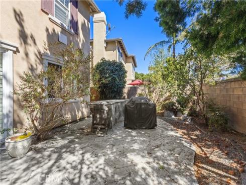 1547  Amberleaf  , Costa Mesa, CA