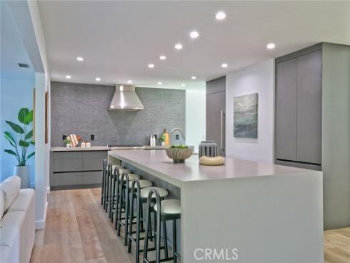 418 E Bay Street, Costa Mesa, CA