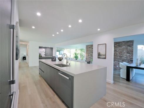 418 E Bay Street, Costa Mesa, CA