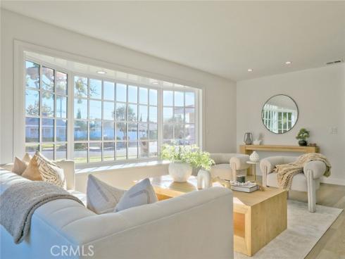 418 E Bay Street, Costa Mesa, CA