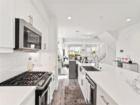 697 W 17th  , Costa Mesa, CA