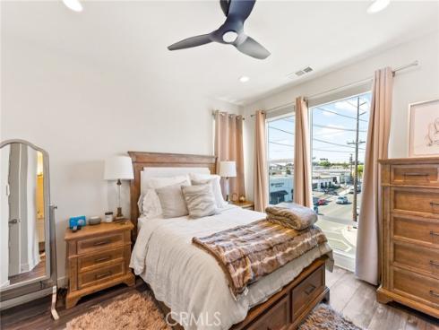 697 W 17th  , Costa Mesa, CA