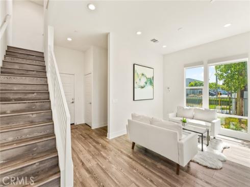 697 W 17th  , Costa Mesa, CA