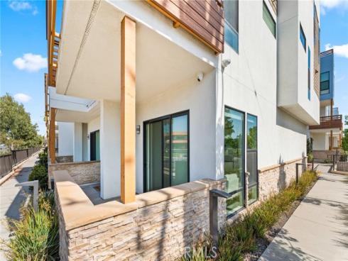 697 W 17th  , Costa Mesa, CA