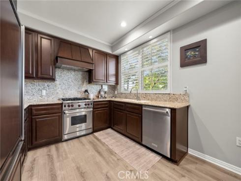 401  Bernard  211  Street, Costa Mesa, CA