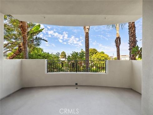 401  Bernard  211  Street, Costa Mesa, CA