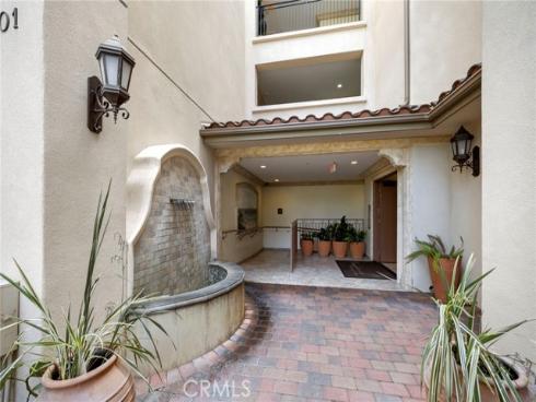 401  Bernard  211  Street, Costa Mesa, CA