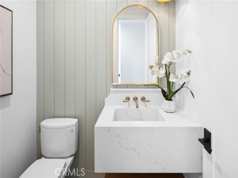 275  Walnut  , Costa Mesa, CA