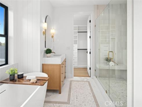 275  Walnut  , Costa Mesa, CA