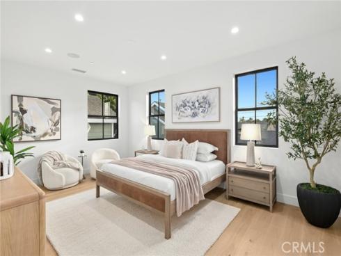 275  Walnut  , Costa Mesa, CA