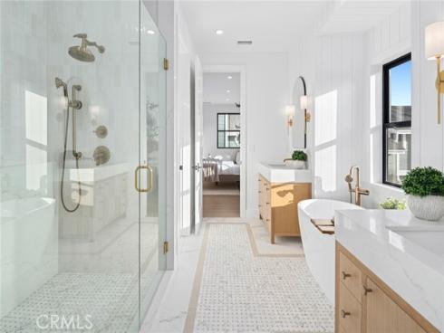 275  Walnut  , Costa Mesa, CA