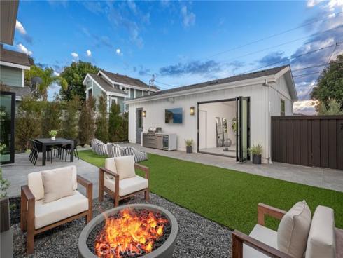 275  Walnut  , Costa Mesa, CA