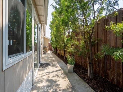 1170  Gleneagles  , Costa Mesa, CA