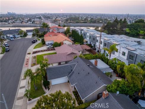 1170  Gleneagles  , Costa Mesa, CA