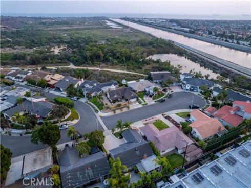 1170  Gleneagles  , Costa Mesa, CA