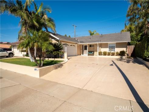 1170  Gleneagles  , Costa Mesa, CA
