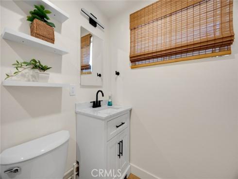 868  Towne  , Costa Mesa, CA