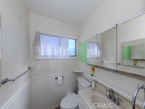 690  Capital Street  , Costa Mesa, CA