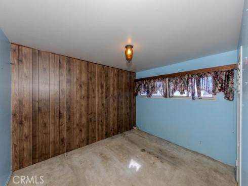 690  Capital Street  , Costa Mesa, CA