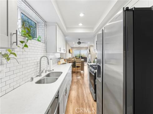 2205  Pacific  101  Avenue, Costa Mesa, CA