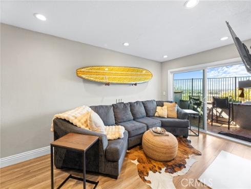 2205  Pacific  101  Avenue, Costa Mesa, CA