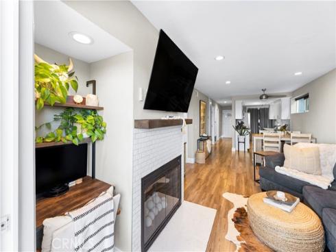 2205  Pacific  101  Avenue, Costa Mesa, CA