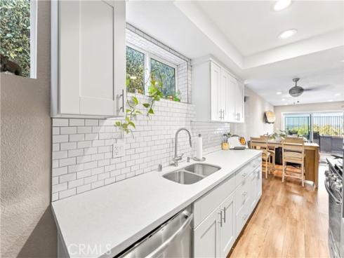 2205  Pacific  101  Avenue, Costa Mesa, CA