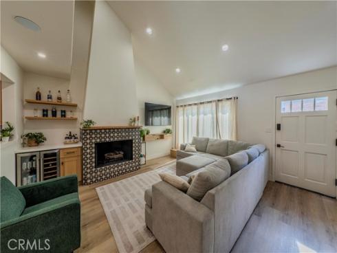 135  Morristown  , Costa Mesa, CA