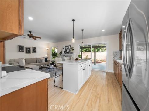 930  Helena   Circle, Costa Mesa, CA