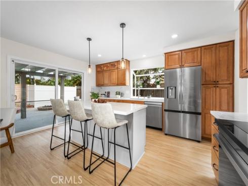 930  Helena   Circle, Costa Mesa, CA