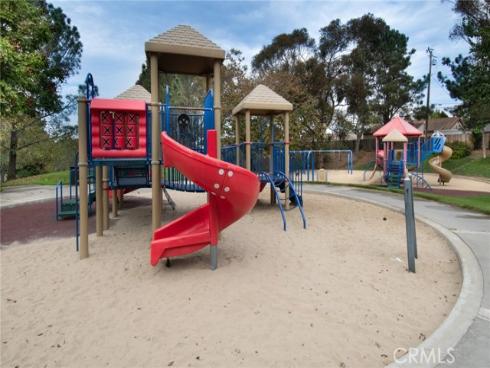 999  Oak   Street, Costa Mesa, CA