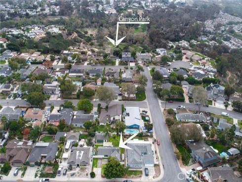 999  Oak   Street, Costa Mesa, CA