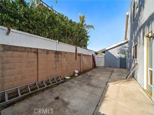 1851  Pitcairn  , Costa Mesa, CA