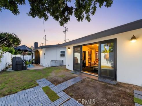 700  Hamilton Street  , Costa Mesa, CA