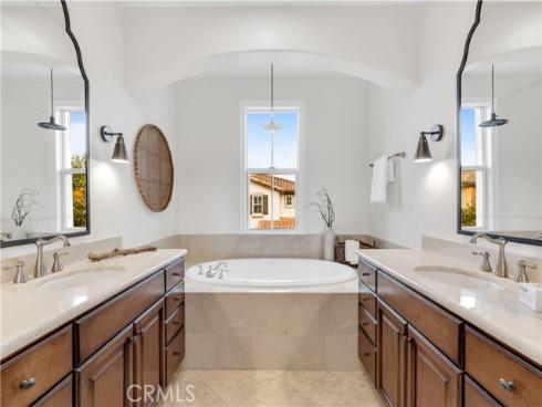 2105  Canyon   Circle, Costa Mesa, CA