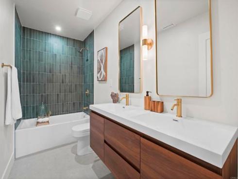 3130  Kerry Ln  , Costa Mesa, CA