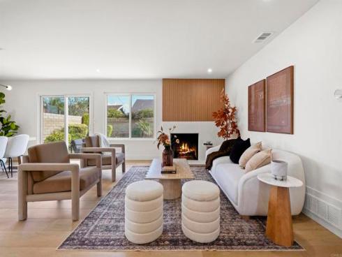 3130  Kerry Ln  , Costa Mesa, CA