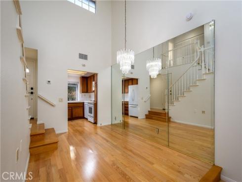 2206 Canyon C2 Drive, Costa Mesa, CA