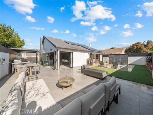 985  Begonia   Avenue, Costa Mesa, CA