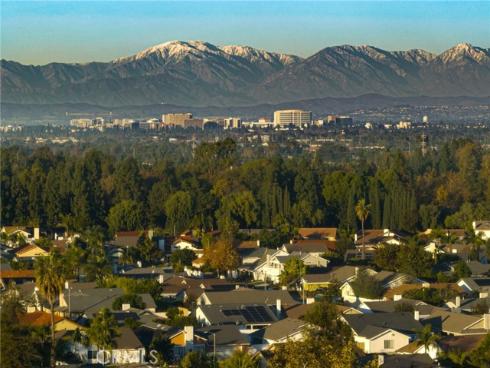 985  Begonia   Avenue, Costa Mesa, CA