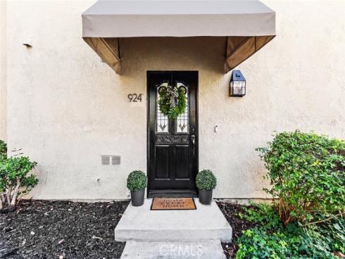 924  Hyde   Court, Costa Mesa, CA