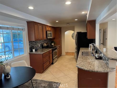 2437  Fordham  , Costa Mesa, CA