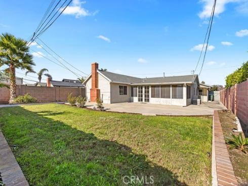 995  Post   Road, Costa Mesa, CA