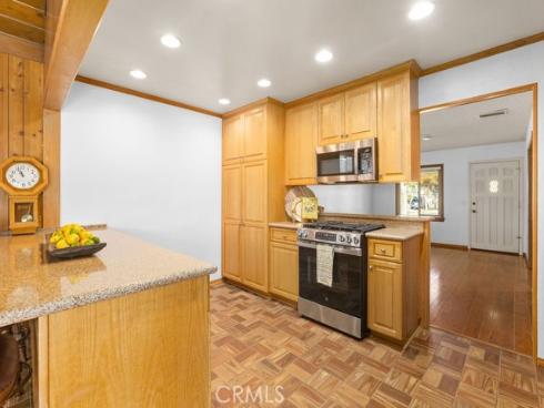 995  Post   Road, Costa Mesa, CA