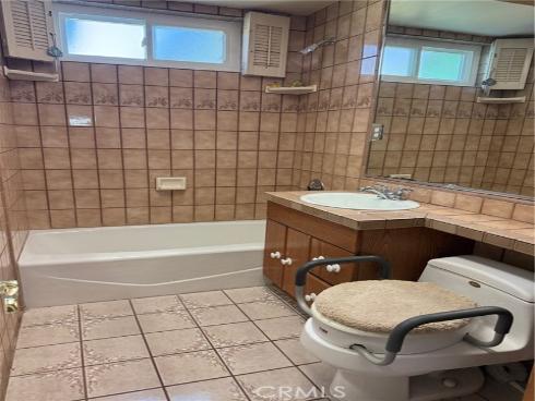 810 Congress , Costa Mesa, CA