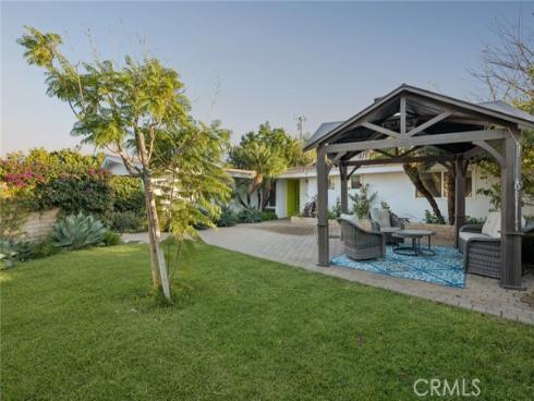 305 Nassau Road, Costa Mesa, CA