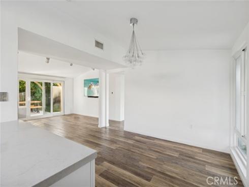 305 Nassau Road, Costa Mesa, CA