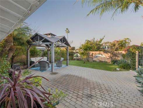 305 Nassau Road, Costa Mesa, CA