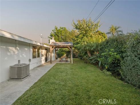 305 Nassau Road, Costa Mesa, CA