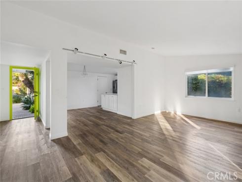 305 Nassau Road, Costa Mesa, CA